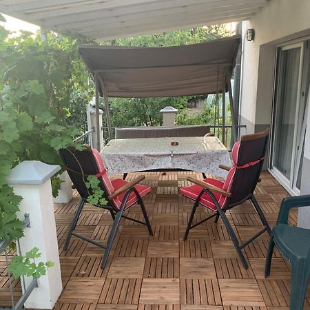 Apartman Mira SJJ Exterior foto