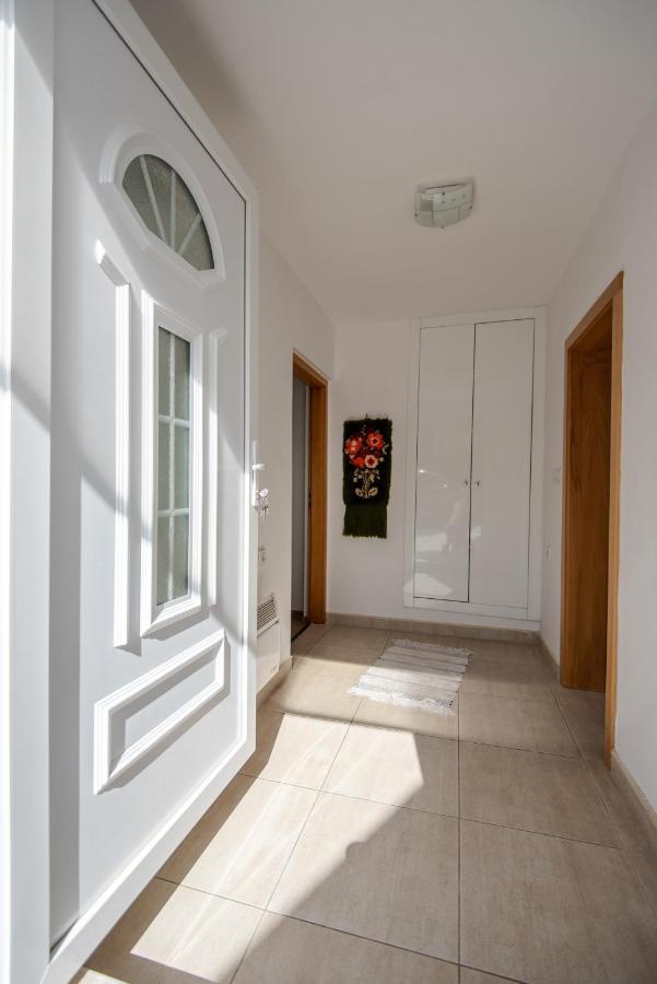 Apartman Mira SJJ Exterior foto