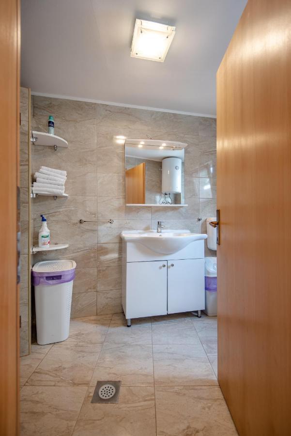 Apartman Mira SJJ Exterior foto