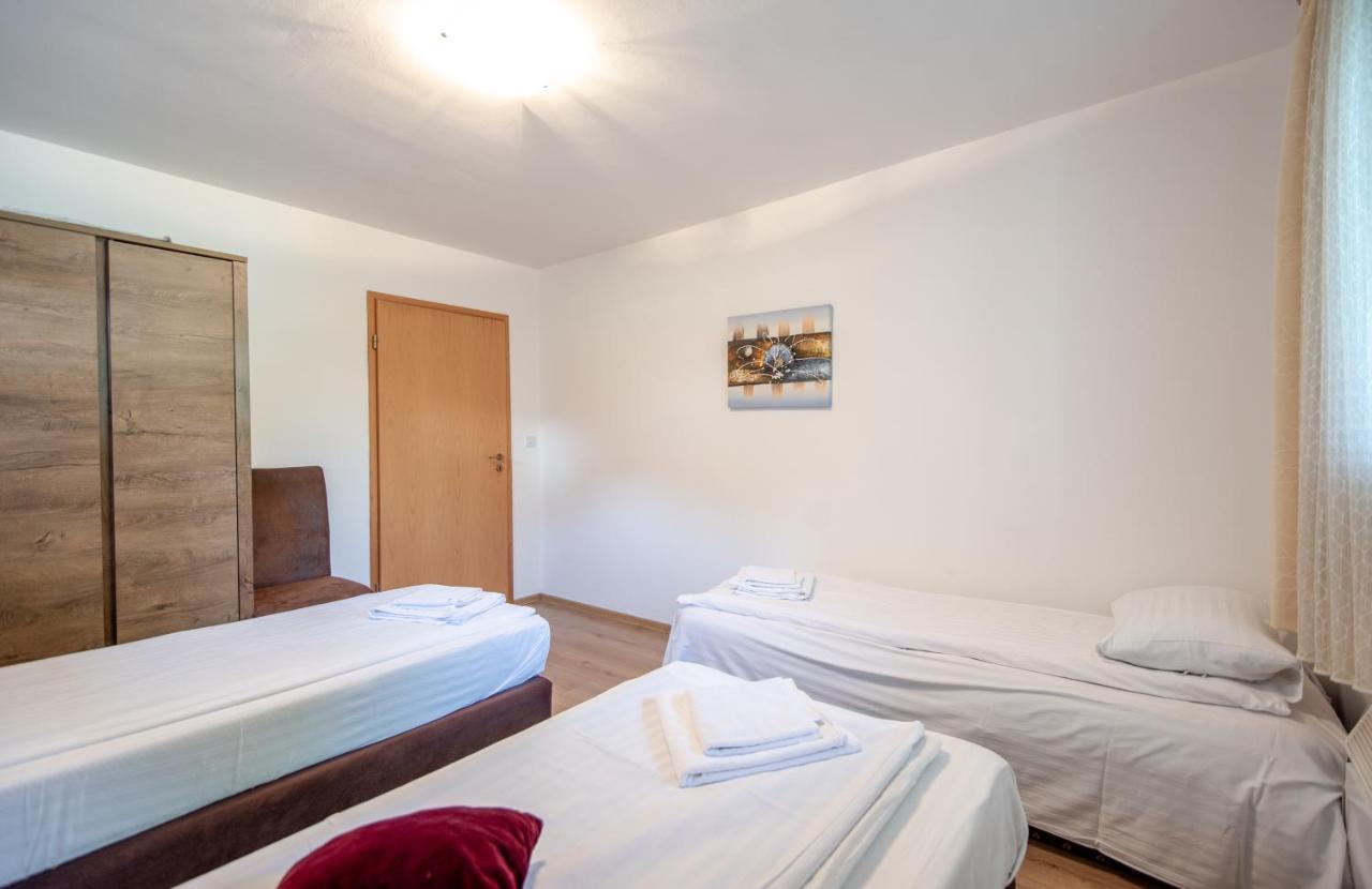 Apartman Mira SJJ Exterior foto